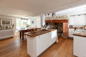 Kitchen/Diner- click for photo gallery